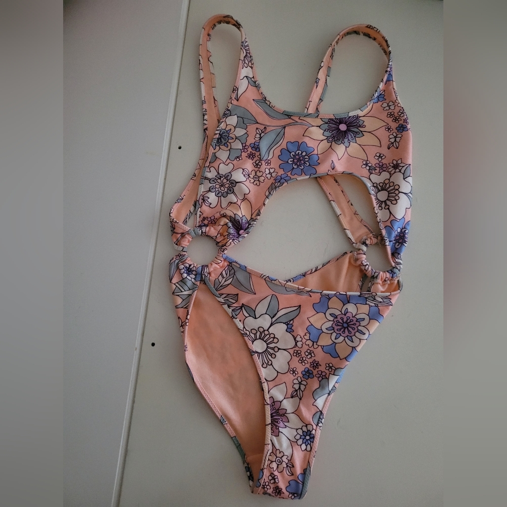 NWOT TRIANGL Sophia One Piece Floral Cut Out swimsuit size Xsmal New without … - Picture 11 of 14